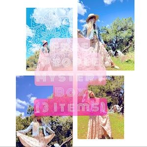 🌸FREE PEOPLE MYSTERY BOX🌸